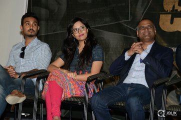 Kshanam Movie Thanks Meet